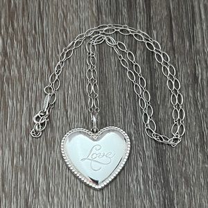 Love‎ pendant necklace